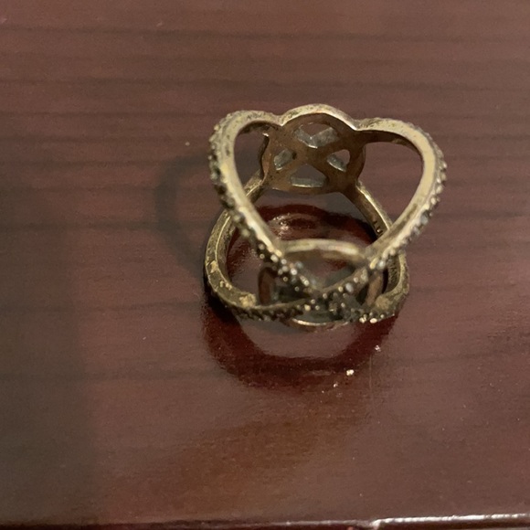 Ring - Picture 2 of 4